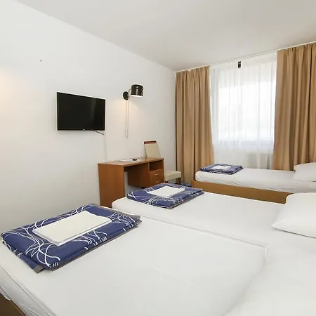 Zagreb 2* Спліт