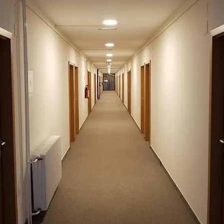 Hotell Zagreb 2*
