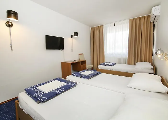 Zagreb 2* سبليت